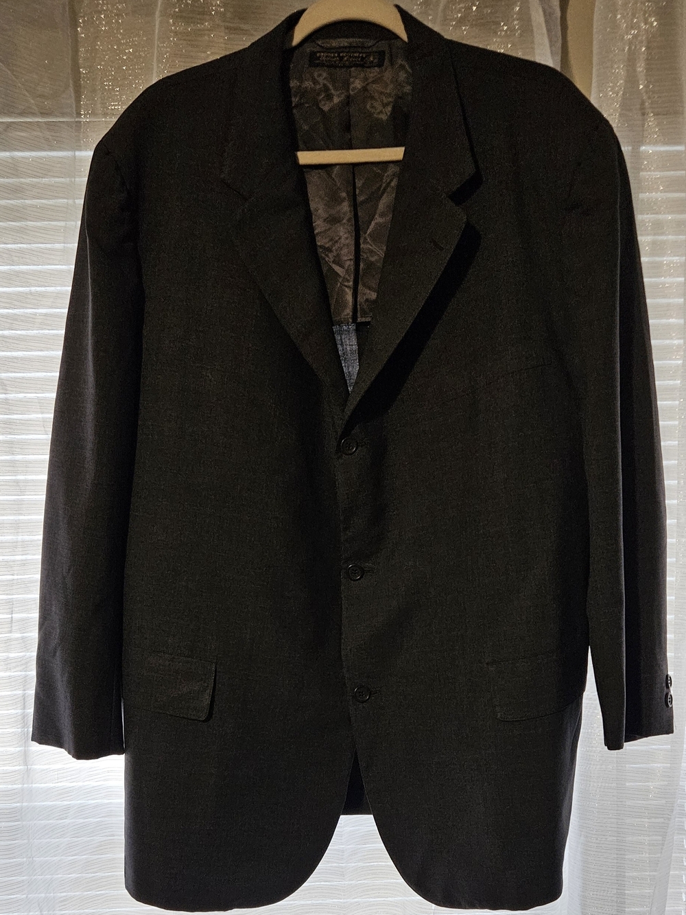 BROOKS BROTHERS mens golden fleece dress coat  SIZE 24X33 COLOR GREY